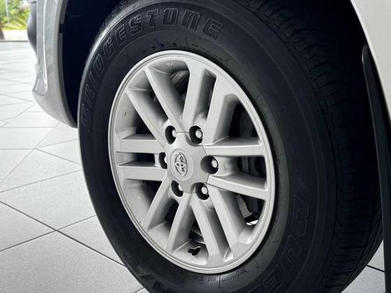 TOYOTA HILUX 2.7 SR 4X2 CD 16V FLEX 4P AUTOMÁTICO